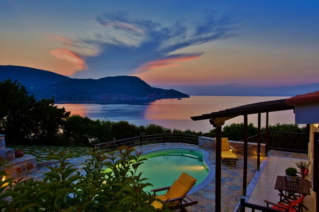 Porto Skopelos Villas ภายนอก รูปภาพ