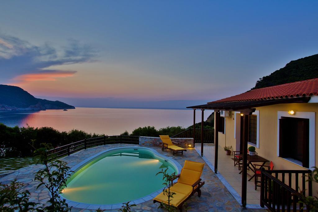 Porto Skopelos Villas ภายนอก รูปภาพ