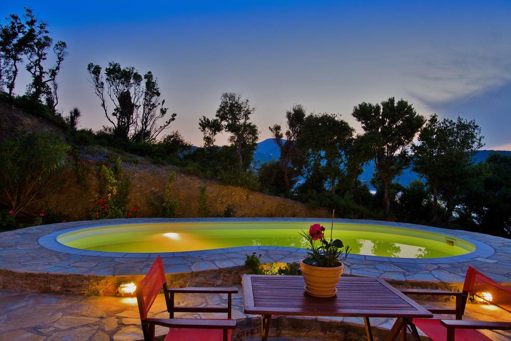 Porto Skopelos Villas ภายนอก รูปภาพ